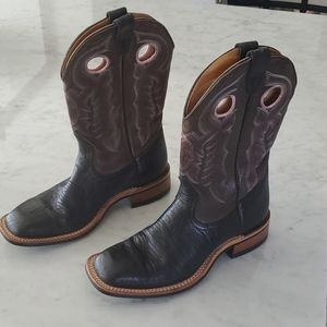 Leather women's size 9 Boulet boots.